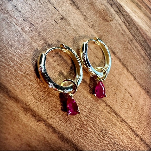 NEW 14K Yellow Gold-Plated White Crystal CZ Encrusted Huggie Hoops w Ruby Dangle - Picture 4 of 16